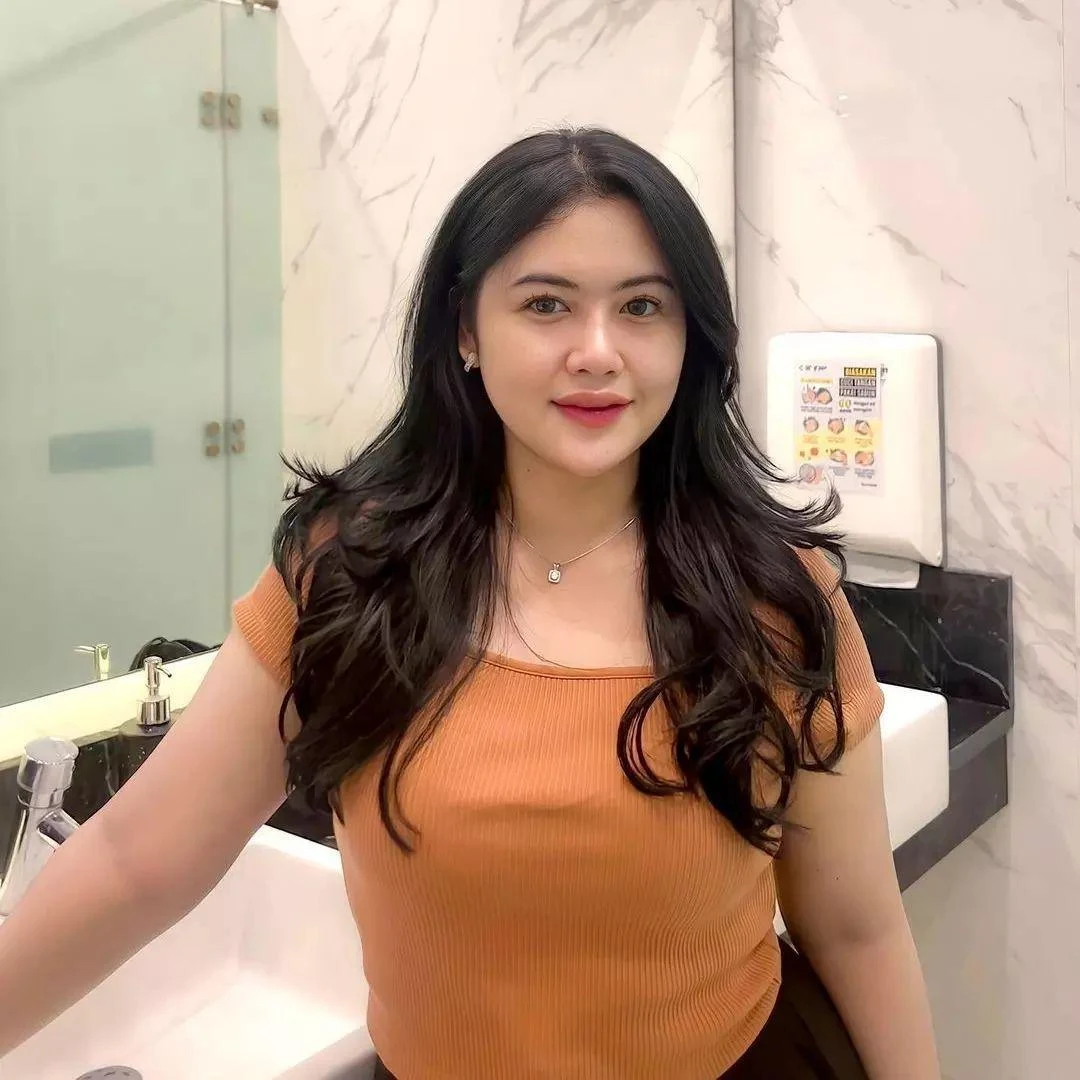 Cewek Imut Membuat Senja Semakin Indah, cewek imut, senja romantis, gadis manis
