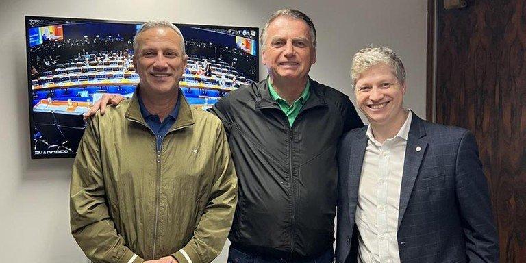Reunião do Novo ocorre após encontro com ex-presidente Jair Bolsonaro
