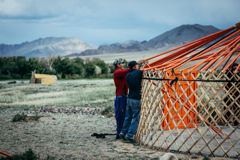 Kazakh nomads can build their home (yurt) within a couple of hours.