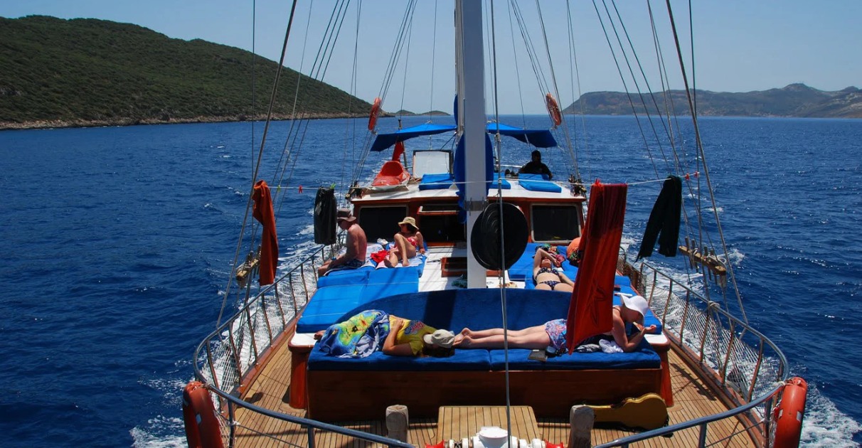 Relaxing Boat Tour