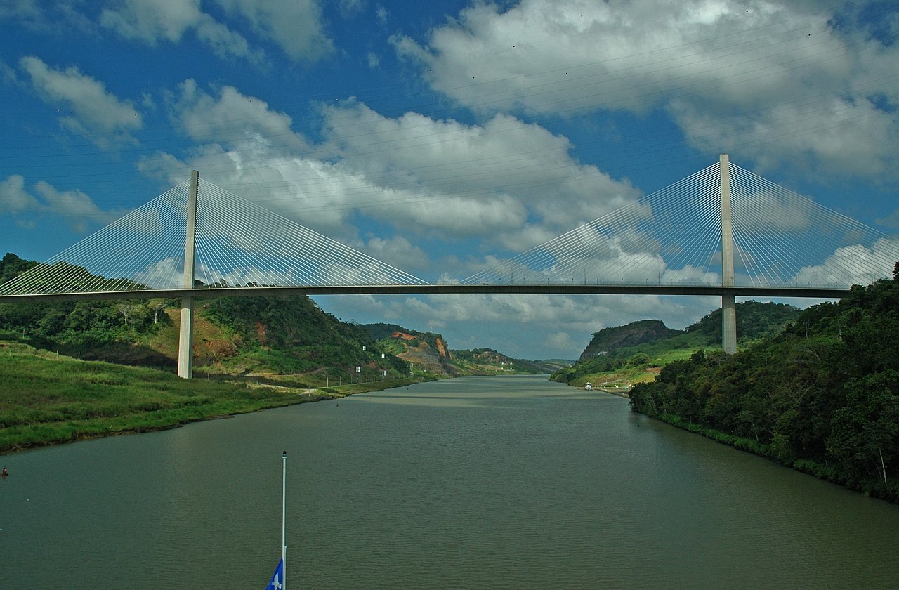 Le pont du Centenaire, point de passage de la Panaméricaine au-dessus du Canal de Panama.