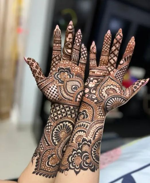 Mehendi Artist in Mumbai for Weddings: Make Your Bridal Look Unforgettable