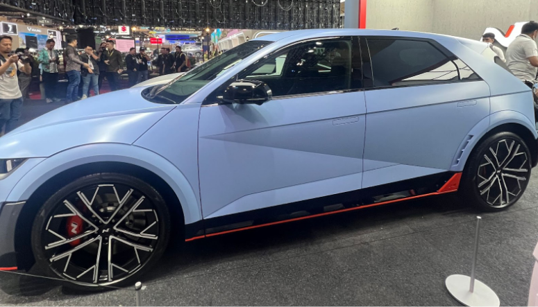 Eksterior Samping Hyundai Ioniq 5N