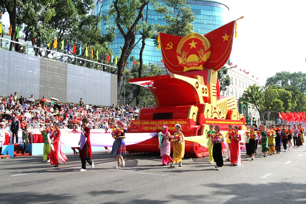 hình ảnh tổng duyệt 27/4