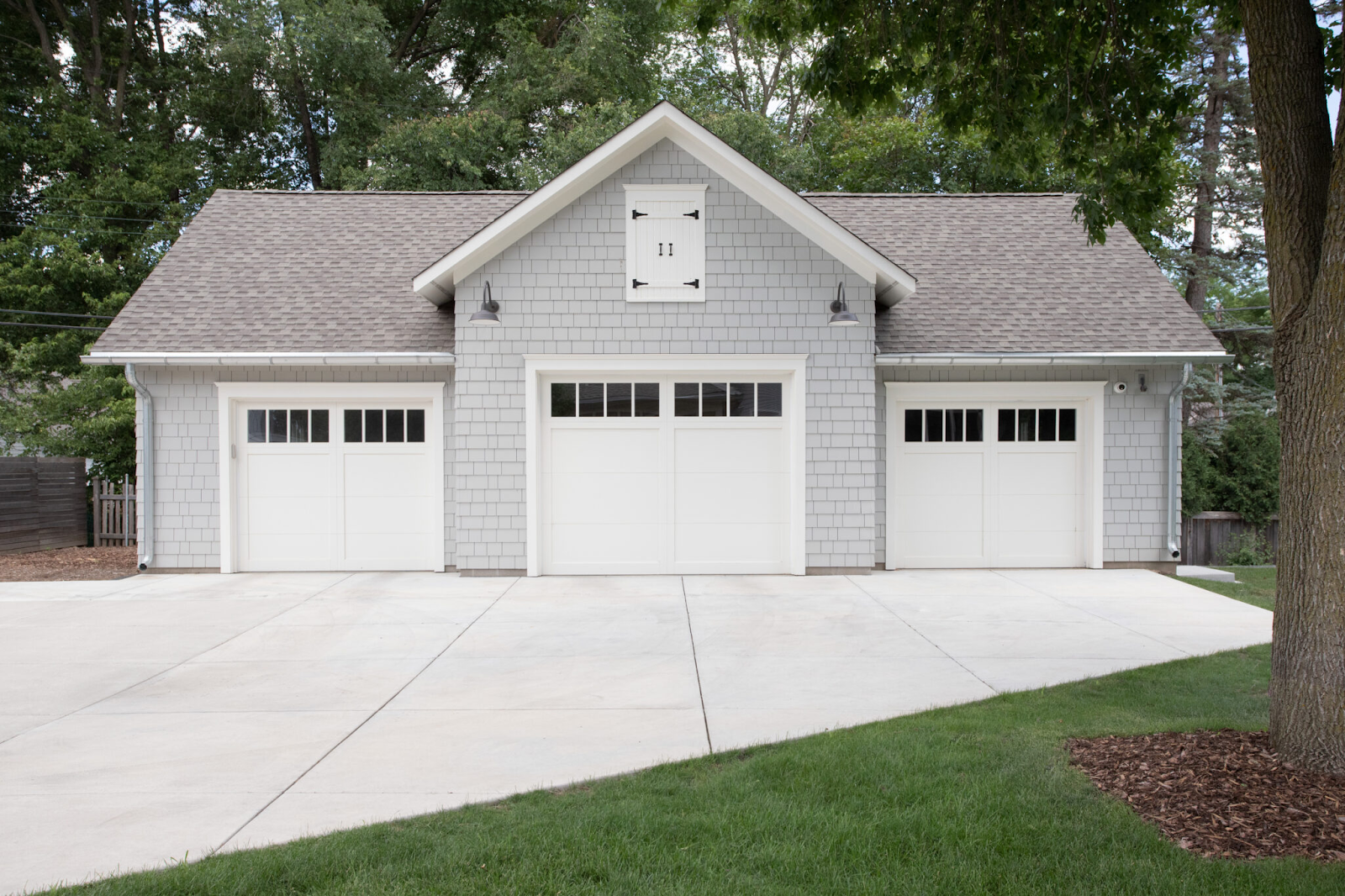 garage door width