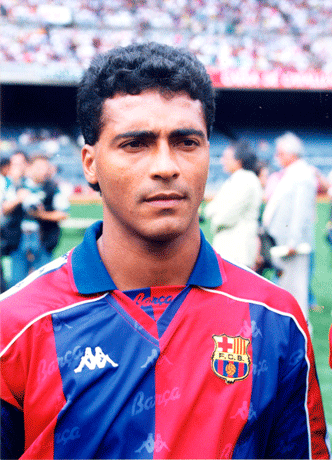 Romário com a camisa do Barcelona, em sua passagem pelo clube espanhol