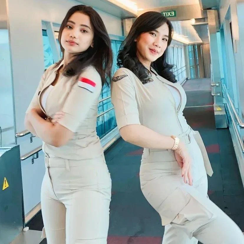 Pesona Gadis Indo dengan Mata Sayu, mata sayu, cewek indo, gadis mempesona
