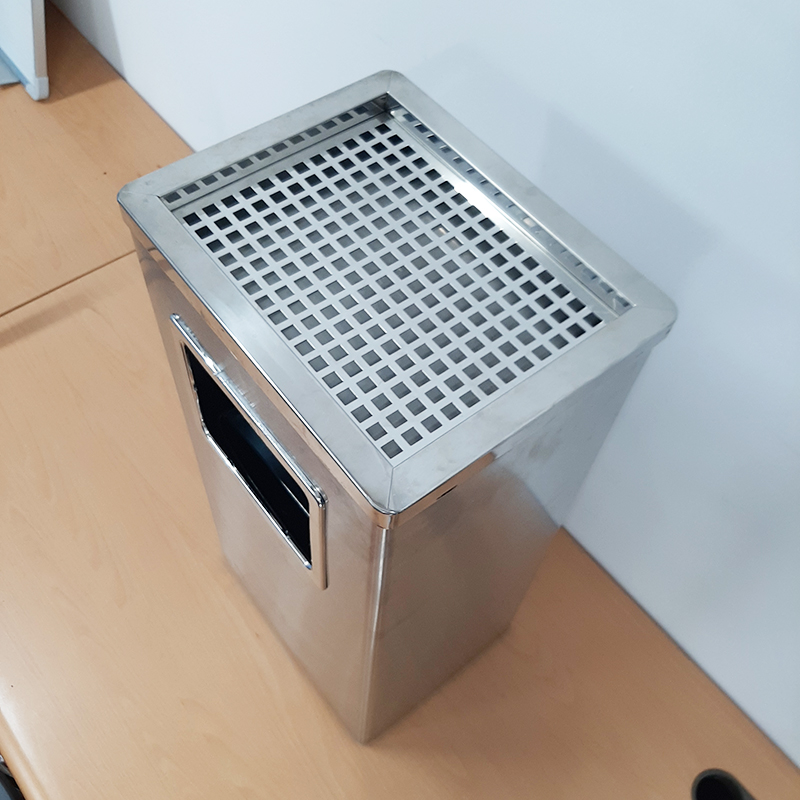 Chất liệu inox nào thường được sử dụng để làm thùng rác? 