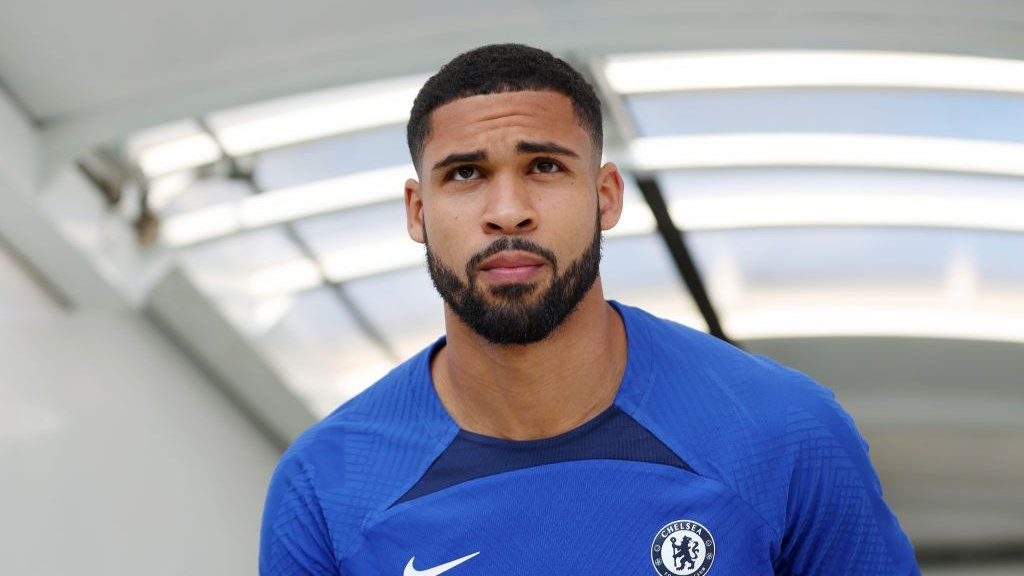 Ruben Loftus-Cheek: Ngôi sao trẻ nổi bật của bóng đá Anh