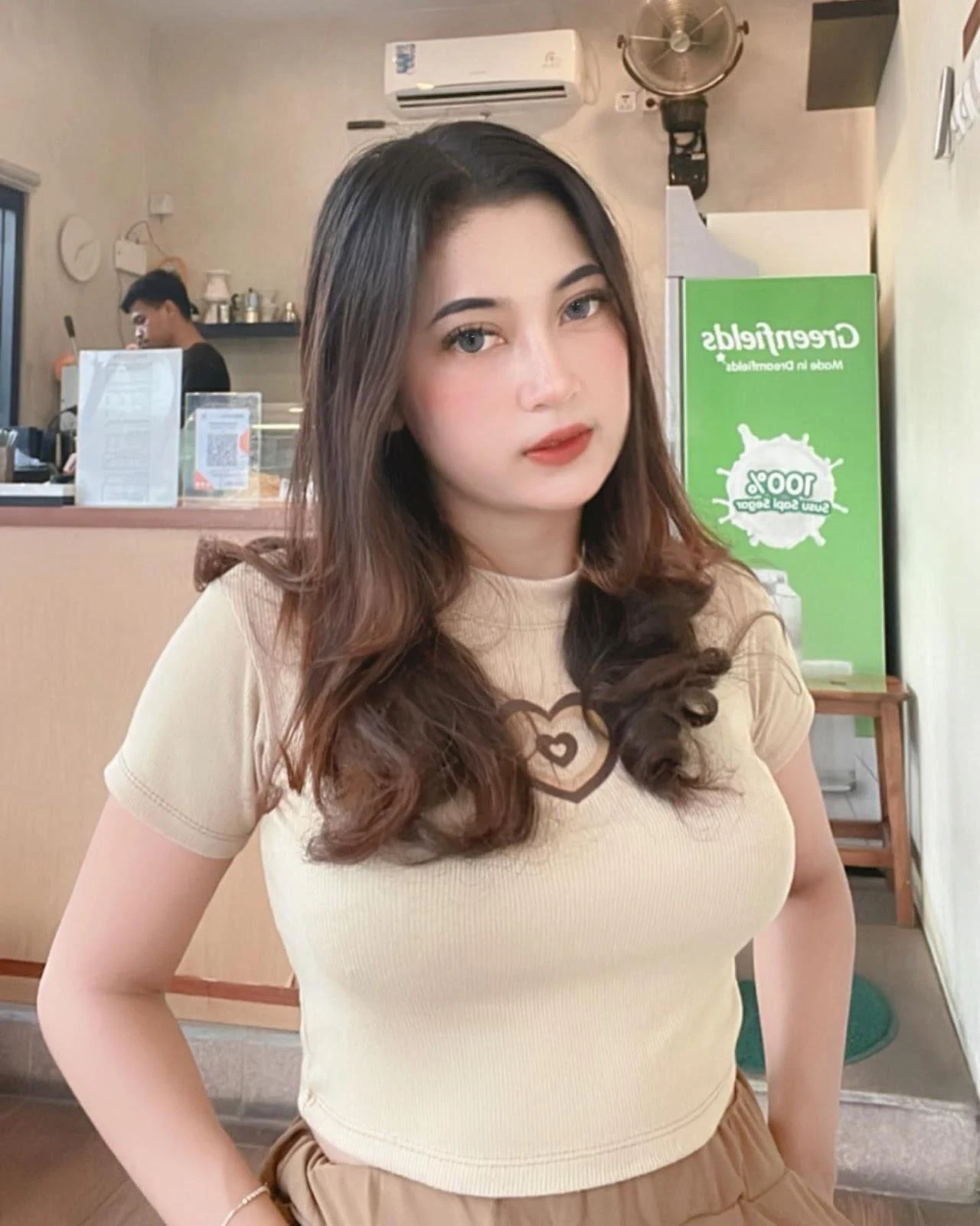 Wanita Cantik yang Membuatmu Merasa Ingin Lebih Dekat Dengan Mereka, wanita cantik, lebih dekat, cewek seksi