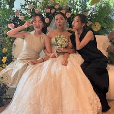 A picture of Miss A Min wedding