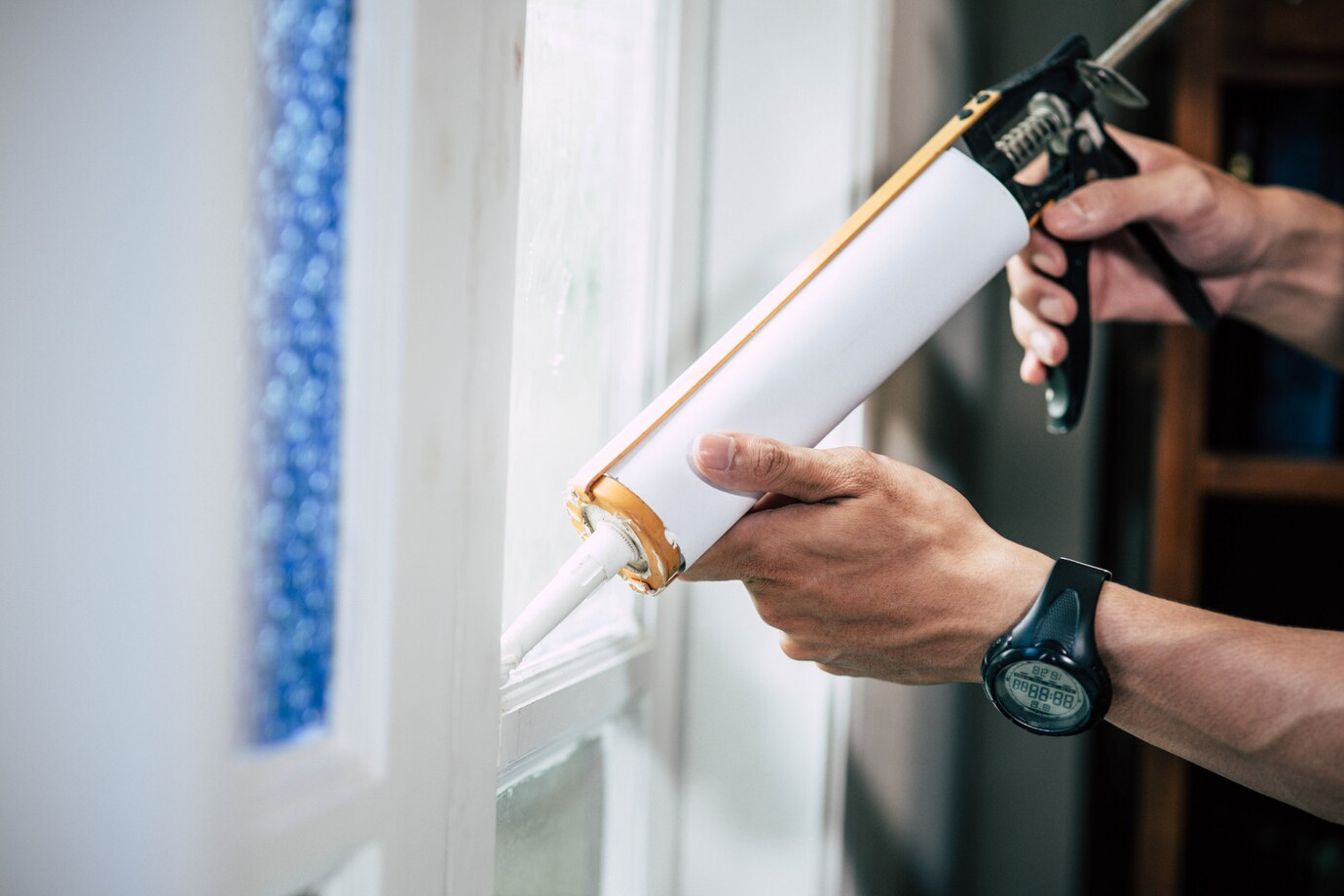 Insulating process of garage doors in winter