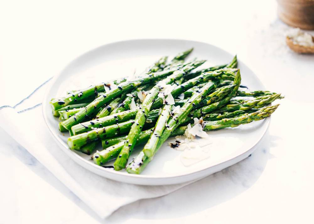 roasted asparagus recipe for Easter dinner 