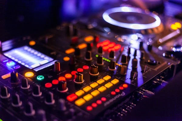DJ equipment tips & tricks