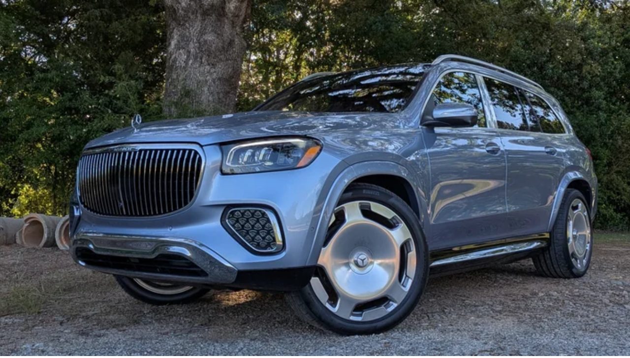The 2025 Mercedes-Maybach GLS600 combines powerful performance, supreme luxury, and advanced technology to deliver an exceptional and unique riding experience. 
