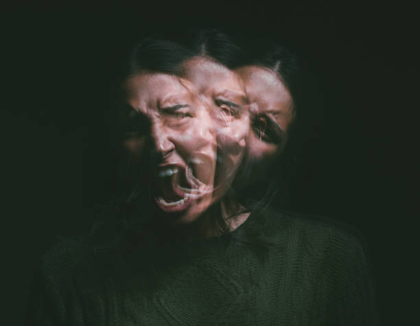 What Are the Symptoms of Multiple Personality Disorder?