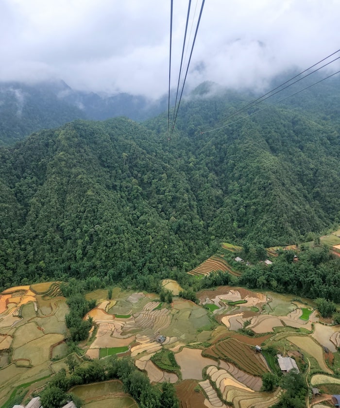 Sapa cable car to Phanxipang mount