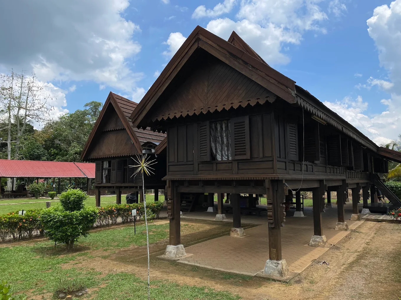 15+ Tempat Menarik Negeri Sembilan Mesra Keluarga