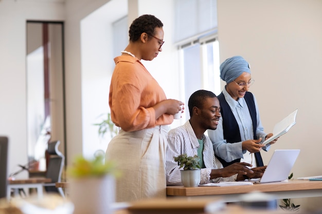 Best Practices For Effective Employee Communications: Inform your staff on the latest updates.