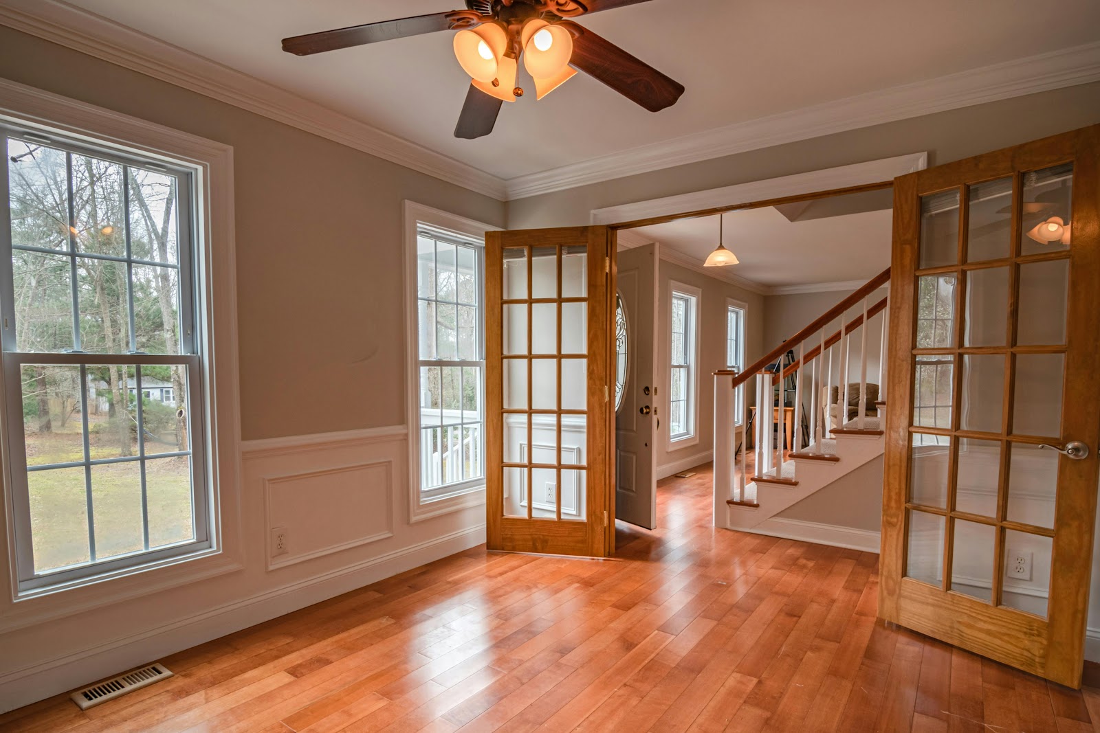 Ceiling Fan with built-in light