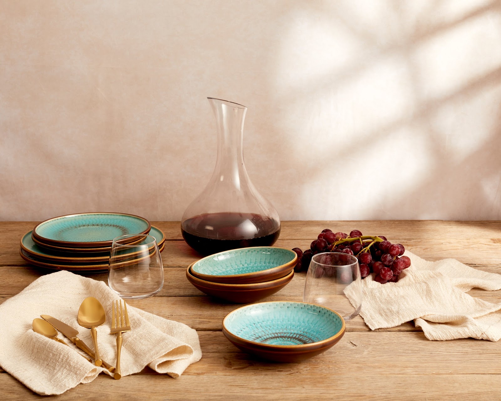 What a Host Home Decor: Stainless Steel Restaurant quality sets