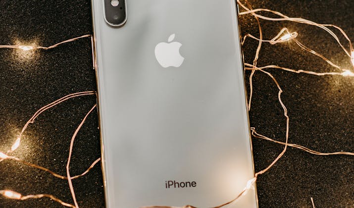 Does the iPhone XR Have Reverse Charging? 3