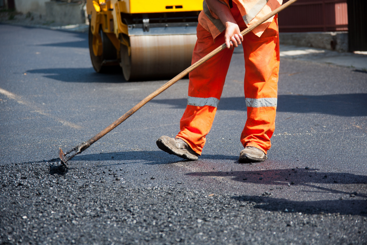 The Ultimate Guide to Asphalt Pavement Maintenance: Protecting Your Investment