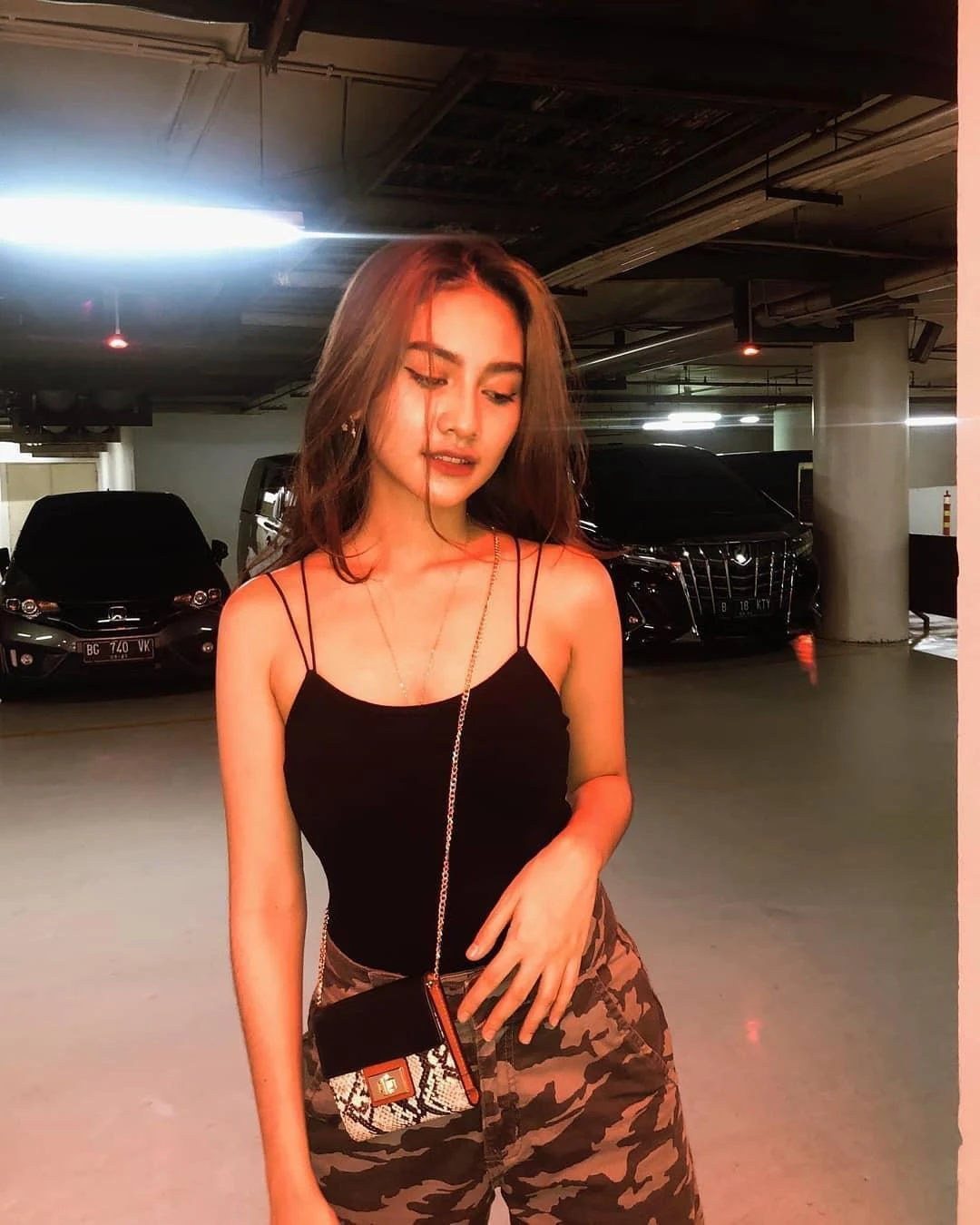 Wanita Cantik yang Membuat Panas Membara, wanita cantik, panas menggoda, cewek seksi