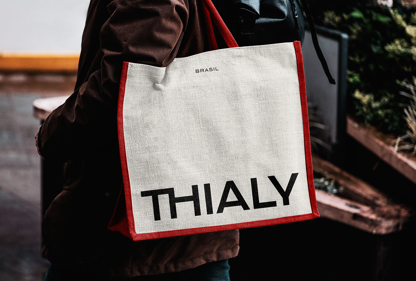 Image from the THIALY: Redefining Brazilian Fashion with Bold Branding article on Abduzeedo