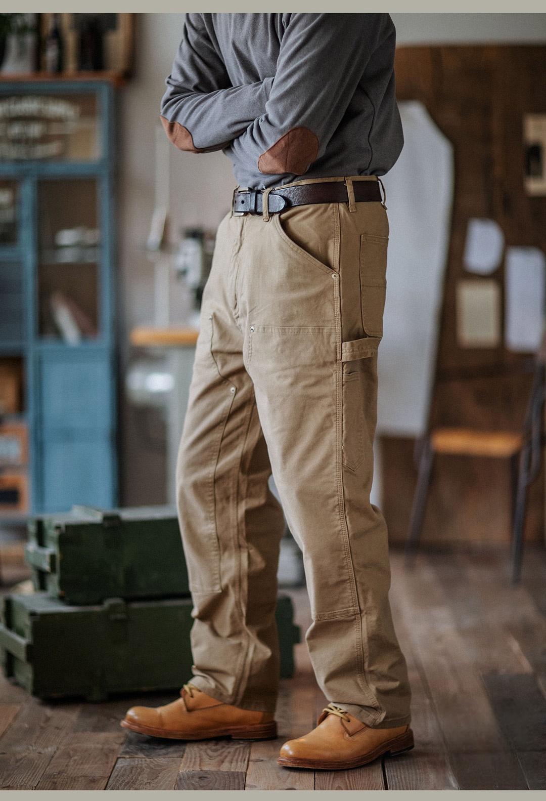 Classic Workwear: Durable Carpenter Pants for Men