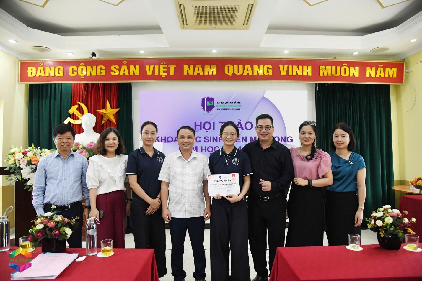 Sinh viên Khoa Sư phạm, Trường Đại học Hà Tĩnh tham dự Hội thảo Khoa học Sinh viên mở rộng Trường Đại học Giáo dục – Đại học Quốc gia Hà Nội