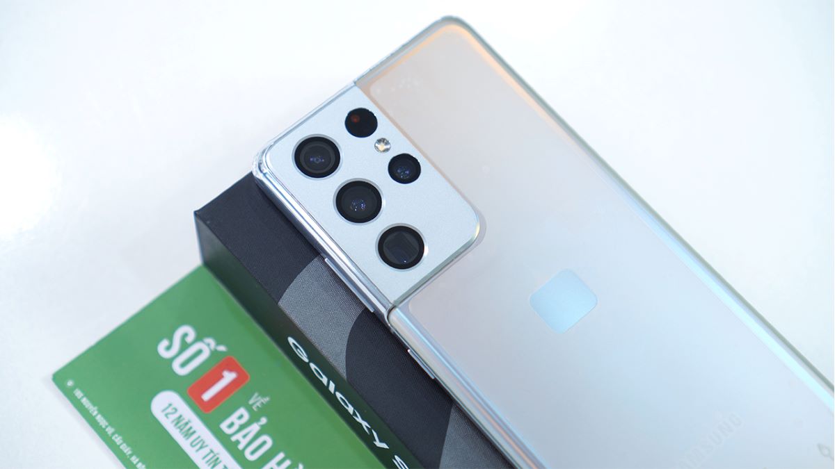 Samsung S21 Ultra có cụm camera với 4 ống kính và khả năng zoom 100x