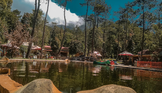 destinasi liburan akhir tahun Tawangmangu-Magetan, Jawa Tengah