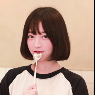 This contains an image of Youtuber  Tzuyang 