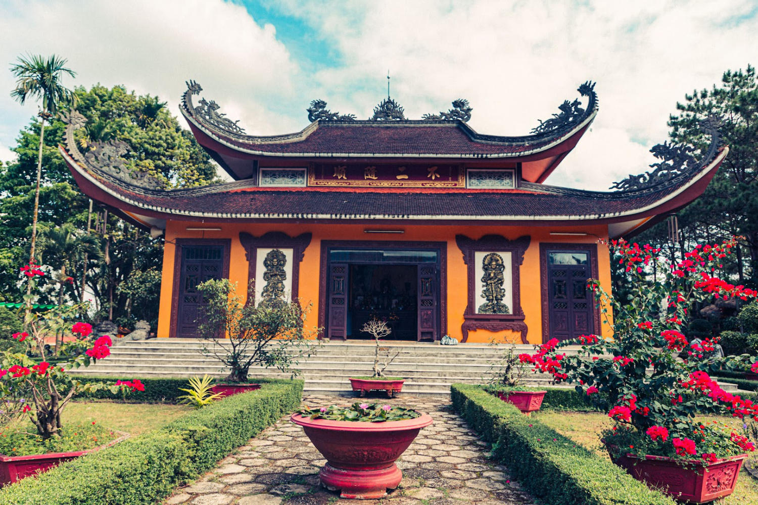 Tu Viện Bát Nhã
