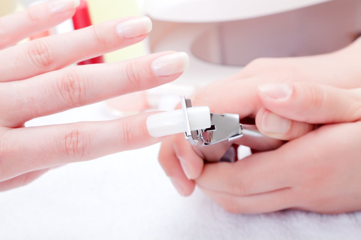 Building the Nail Structure During a Manicure
