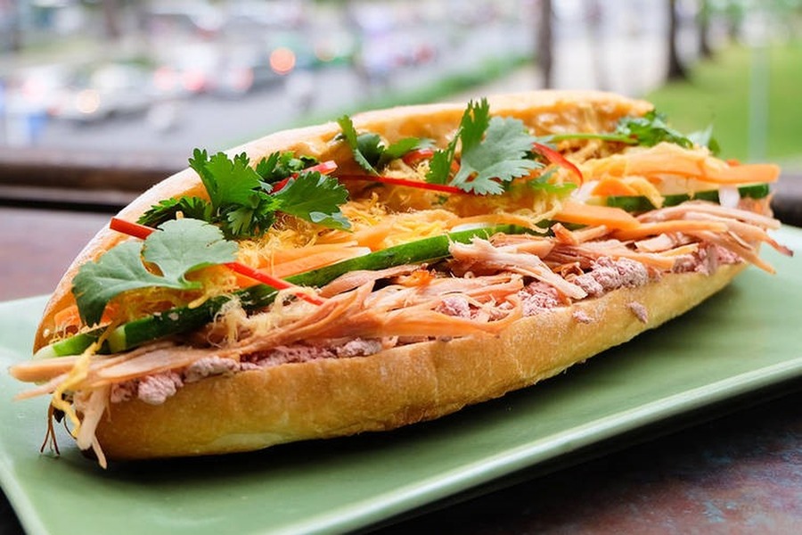 Banh mi is considered one of the pinnacles of street food and have been listed in the top 10 best sandwiches in the world. Source: FPT Shop