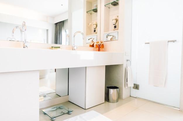 bathtub