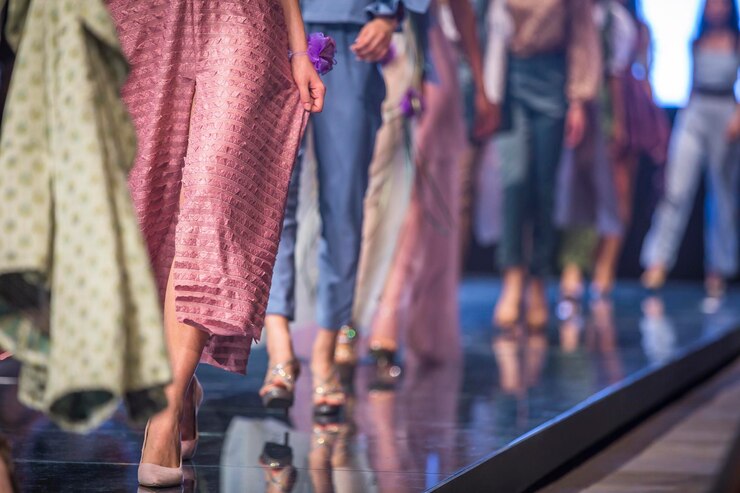 Fashion News Fresh Off the Runway