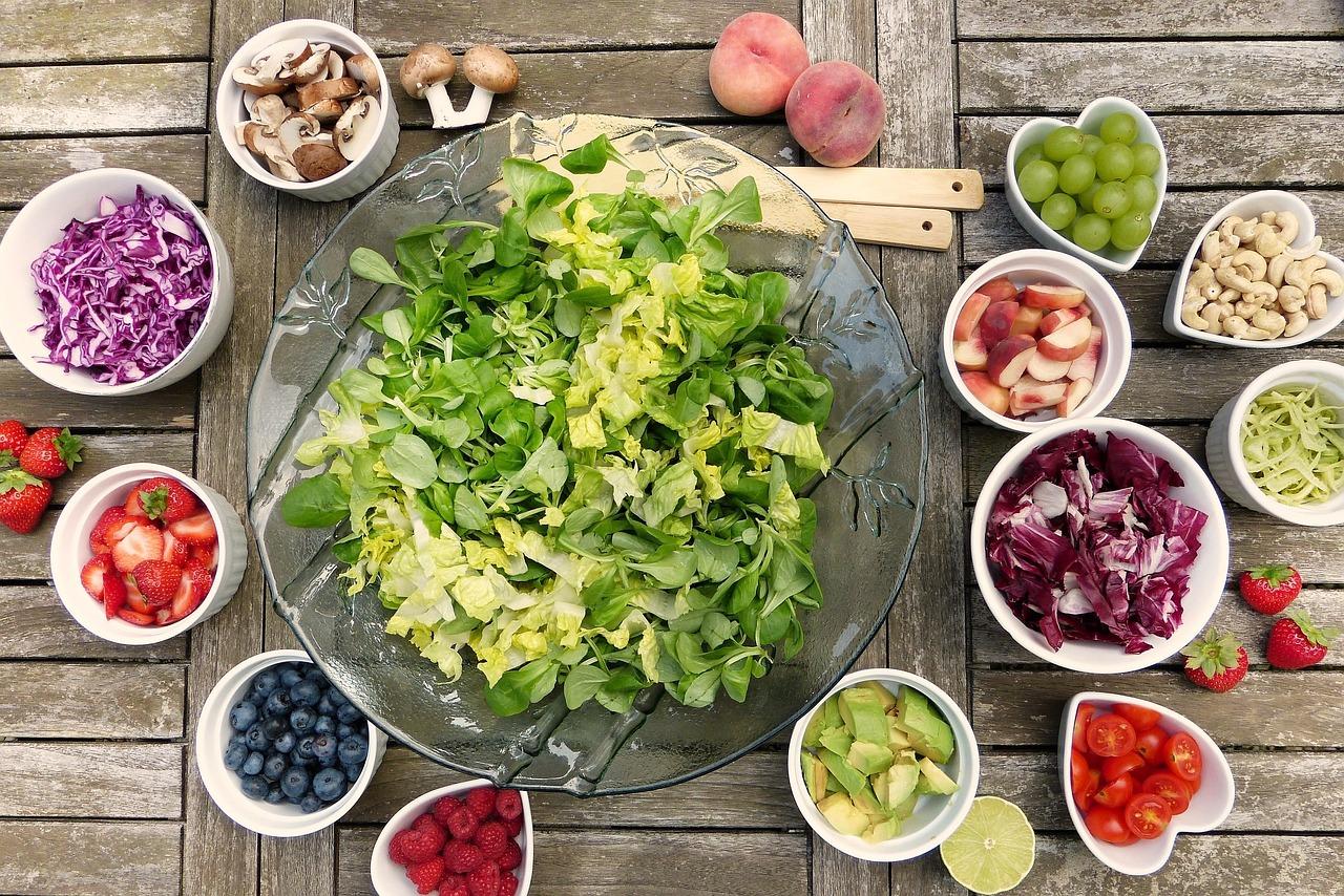 Top 10 Seasonal Food Experiences for Solo Female Travelers
