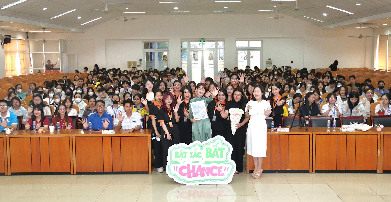 Trường Đại Học Tài chính - Marketing và VTALK đồng hành tại Talkshow “Bật Sắc Bắt Chance”