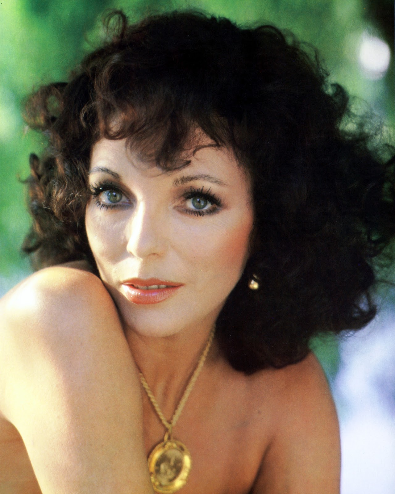 Joan Collins pictured on January 1, 1970 | Sources: Getty Images