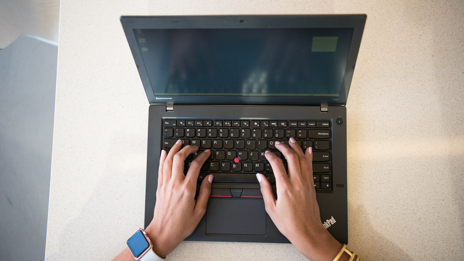 Lenovo Thinkpad is one of the best business laptops that there is in the market. Is one of the top choices of companies