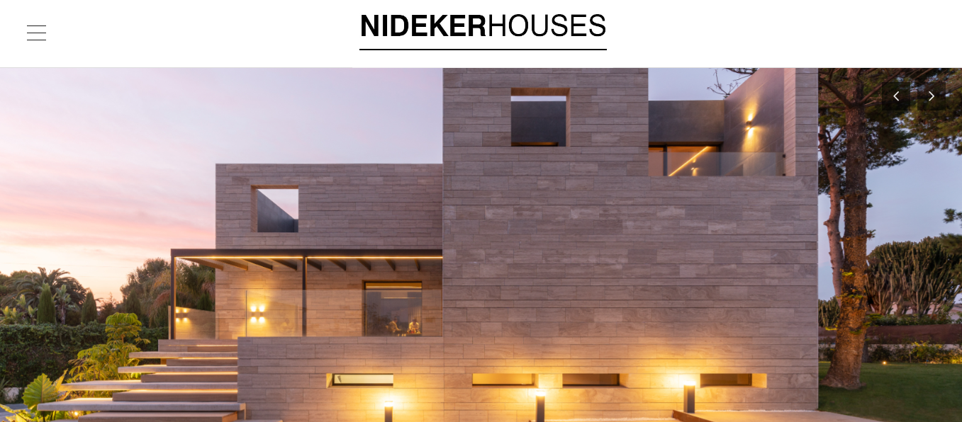 Construcción en Valencia con diseños contemporáneos y eficientes.
