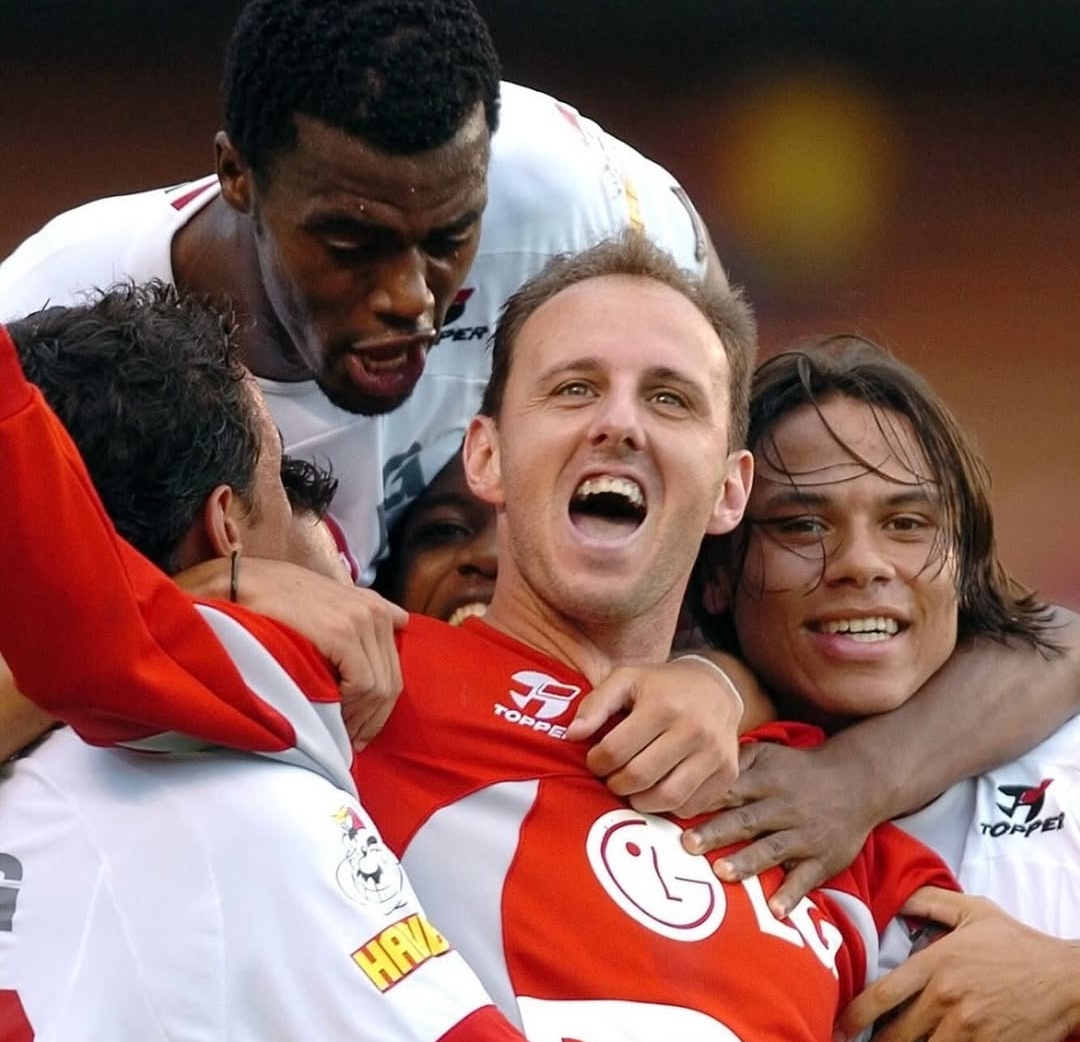 Rogério Ceni comemorando gol pelo São Paulo