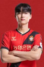 A picture of Kang-hee Lee 