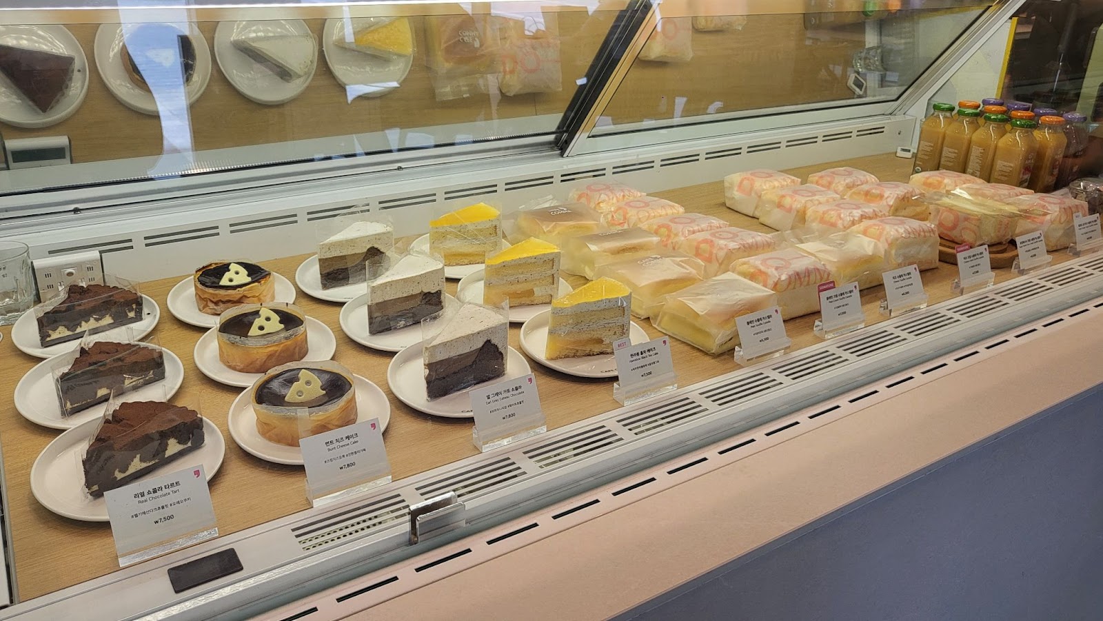 Cafe COMMA pasteries