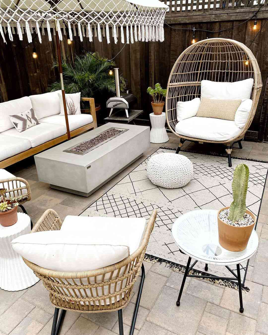 Outdoor Dining Ideas