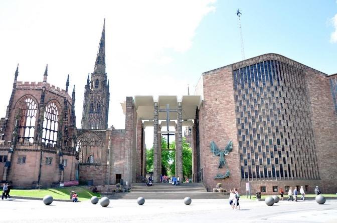 Coventry Cathedral, Old and New | Old on the left, new on th… | Flickr