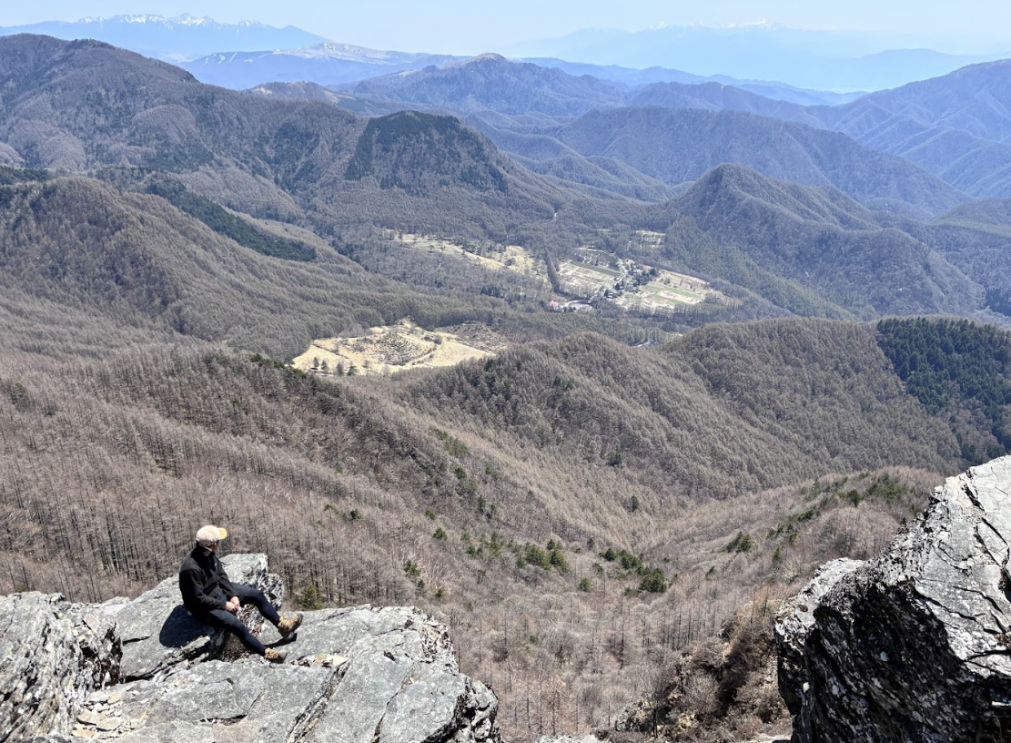 丘の上にある岩山

AI 生成コンテンツは誤りを含む可能性があります。